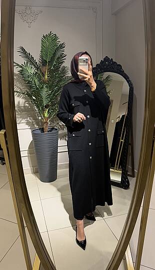 YIRTMAÇ DÜĞME DETAYLI ÇELİK ÖRME HIRKA